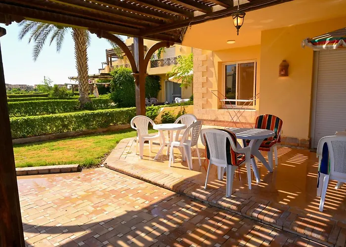 5bdr Modern Beachside Retreat In Einbay L 2nd Row Apartment Ain Sukhna