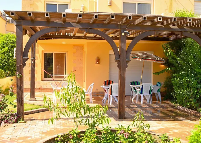 5bdr Modern Beachside Retreat In Einbay L 2nd Row Apartment Ain Sukhna
