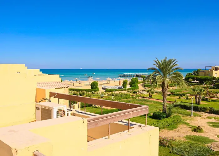 5bdr Modern Beachside Retreat In Einbay L 2nd Row