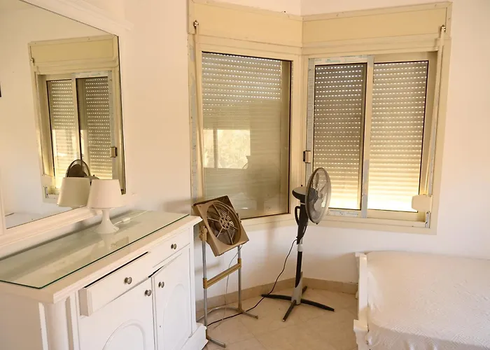 Apartment 5bdr Modern Beachside Retreat In Einbay L 2nd Row Ain Sukhna