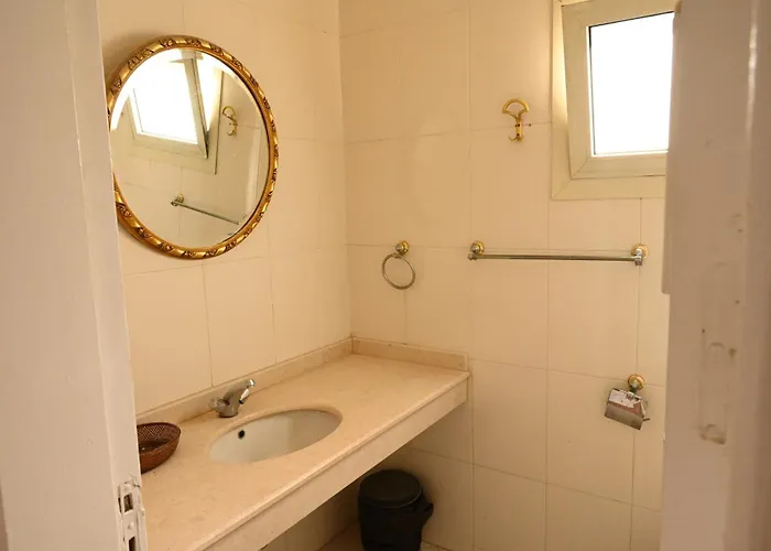 5bdr Modern Beachside Retreat In Einbay L 2nd Row Ain Sukhna