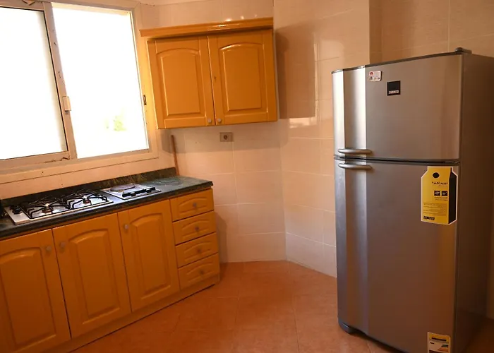 5bdr Modern Beachside Retreat In Einbay L 2nd Row Apartment