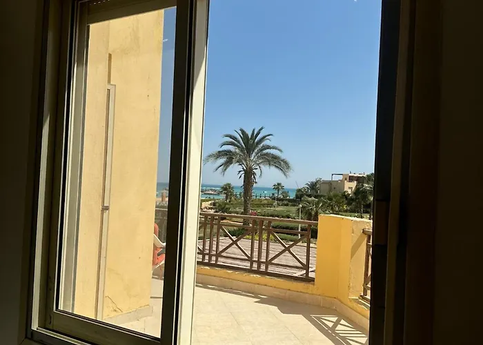 Apartment 5bdr Modern Beachside Retreat In Einbay L 2nd Row Ain Sukhna