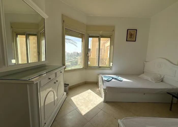 5bdr Modern Beachside Retreat In Einbay L 2nd Row Apartment Ain Sukhna