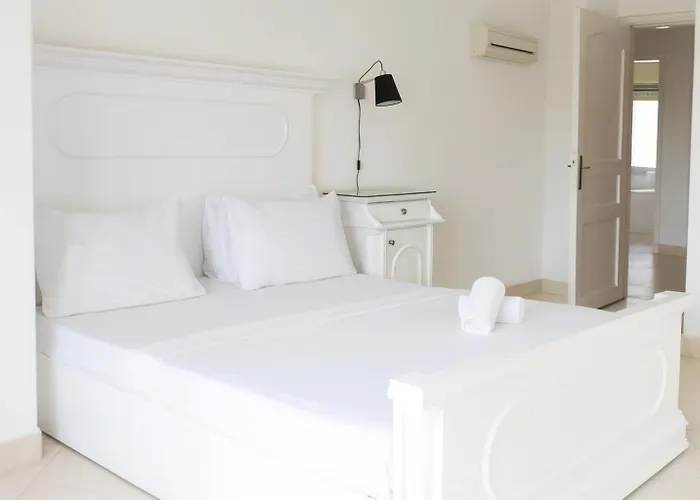 5bdr Modern Beachside Retreat In Einbay L 2nd Row Ain Sukhna