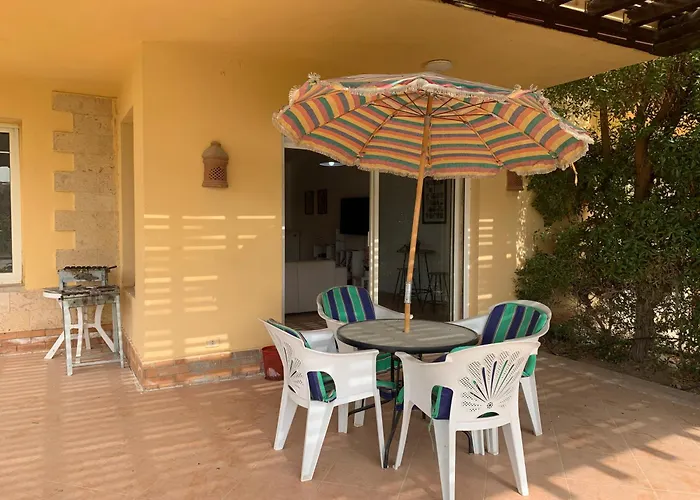 5bdr Modern Beachside Retreat In Einbay L 2nd Row Ain Sukhna